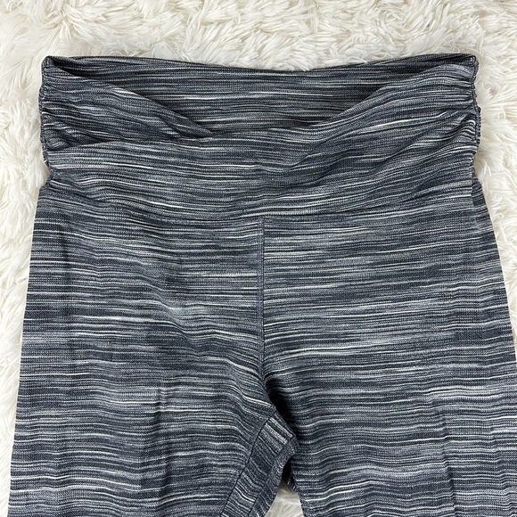 Lululemon Align Crop 21" *Cross Waist Mini Space Dye Herringbone Heathered Black - Picture 2 of 6